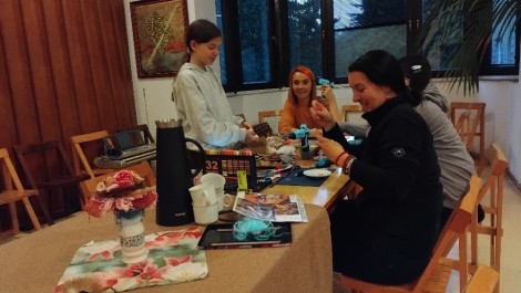 Tvoříme masky s Tami